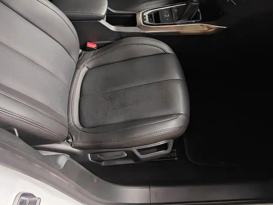Peugeot 408 — миниатюра 8