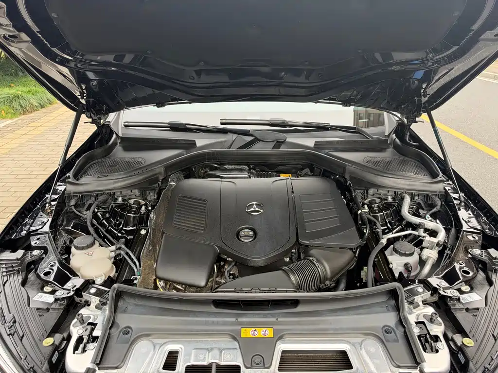 Mercedes-Benz GLC — миниатюра 12
