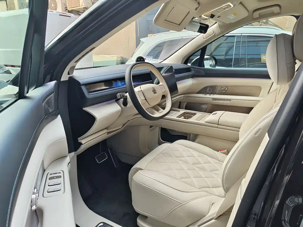 NIO ES8 2026 мест Executive Luxury