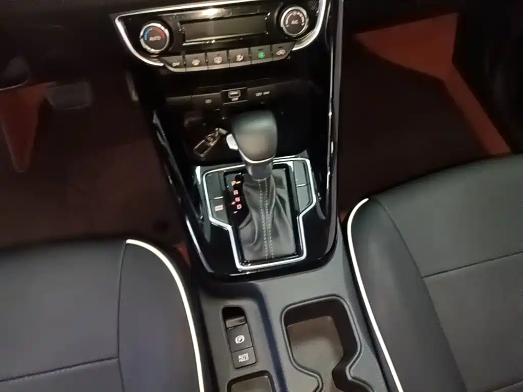 Kia Sportage — миниатюра 14