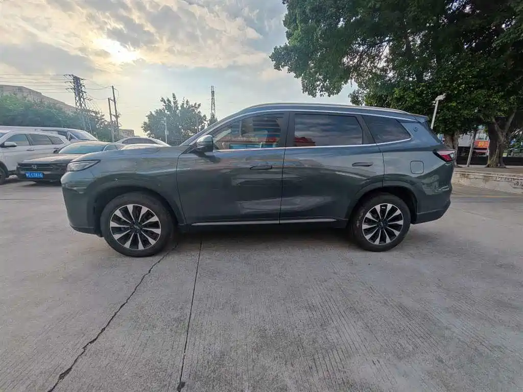 Chery Tiggo 8 PLUS — миниатюра 3