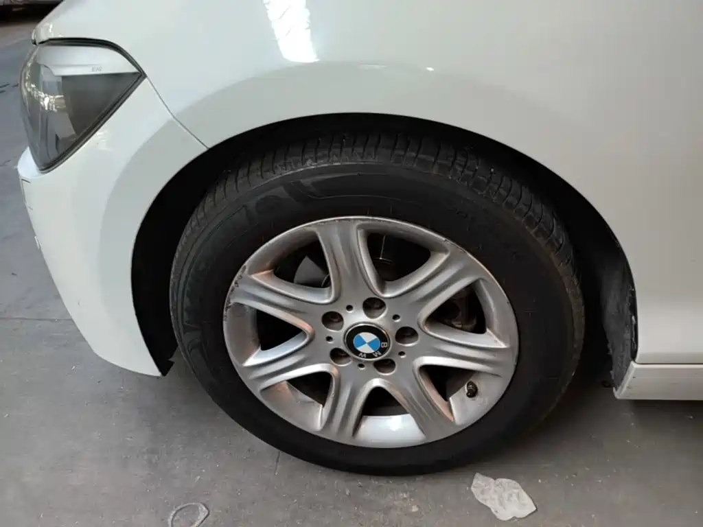 BMW 1 Series (Import) — миниатюра 23