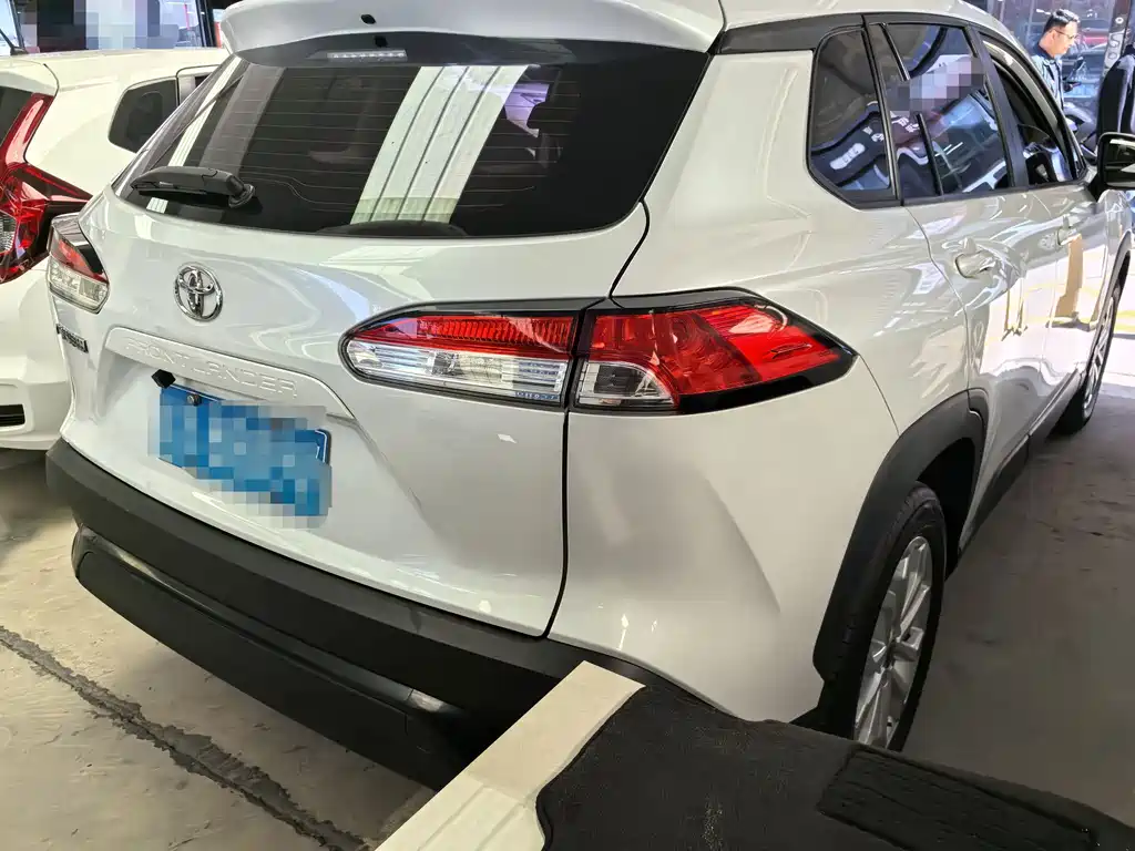 Toyota Frontlander — миниатюра 6