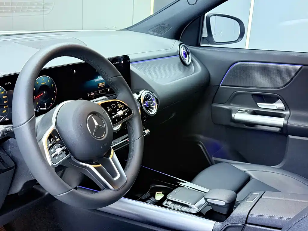 Mercedes-Benz GLA — миниатюра 6