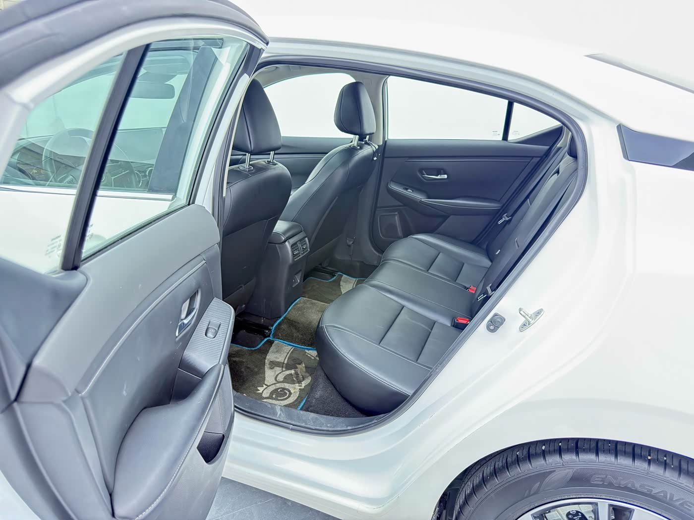 Nissan Sylphy 1.6 л 2024 г. Белый, пробег 41000 км