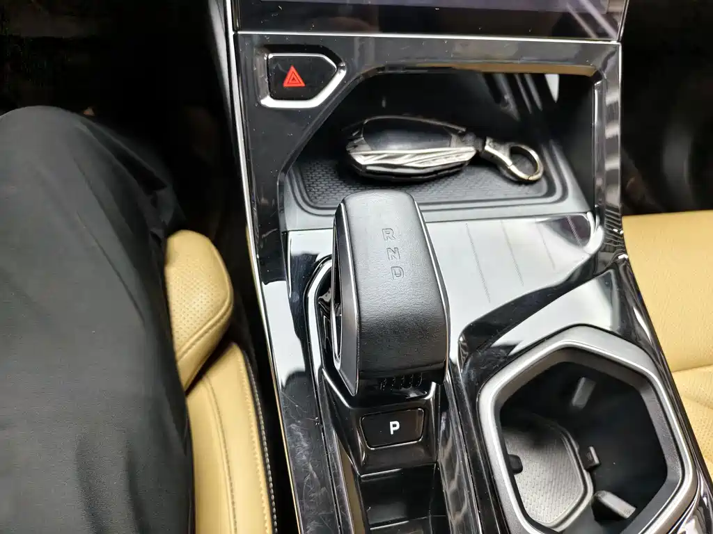 Geely Boyue L — миниатюра 6