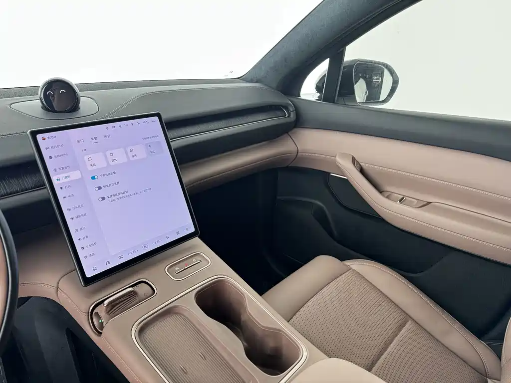 NIO ES6 — миниатюра 7