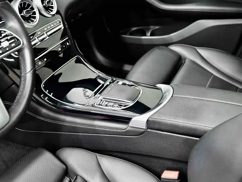 Mercedes-Benz GLC — миниатюра 10
