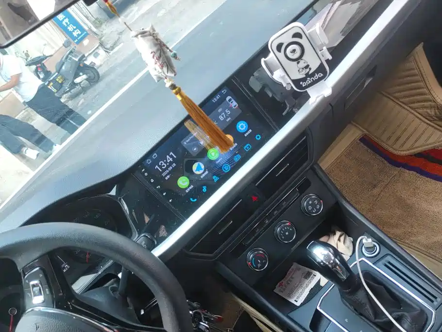 Volkswagen Lavida — миниатюра 13