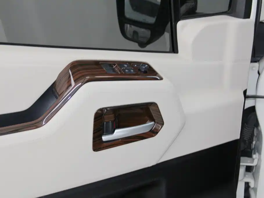 Toyota Hiace — миниатюра 30