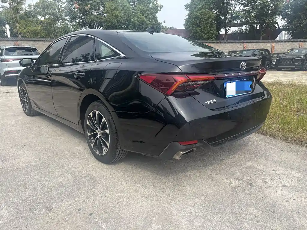 Toyota Avalon — миниатюра 5