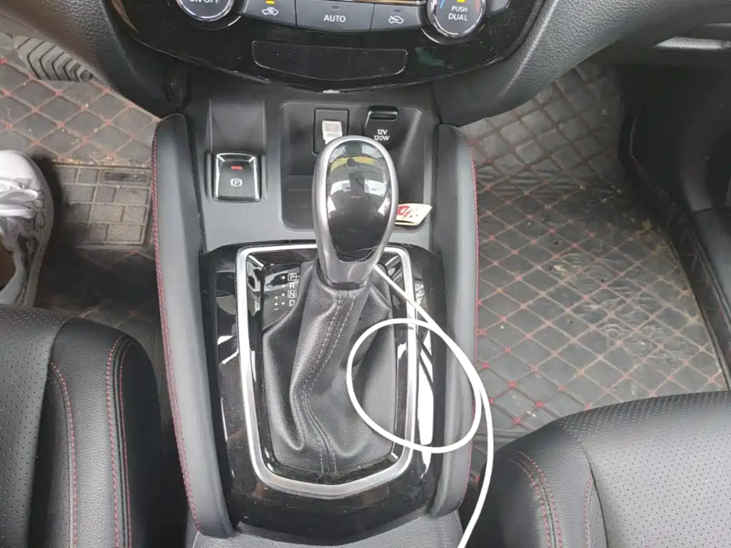 Nissan Qashqai — миниатюра 19