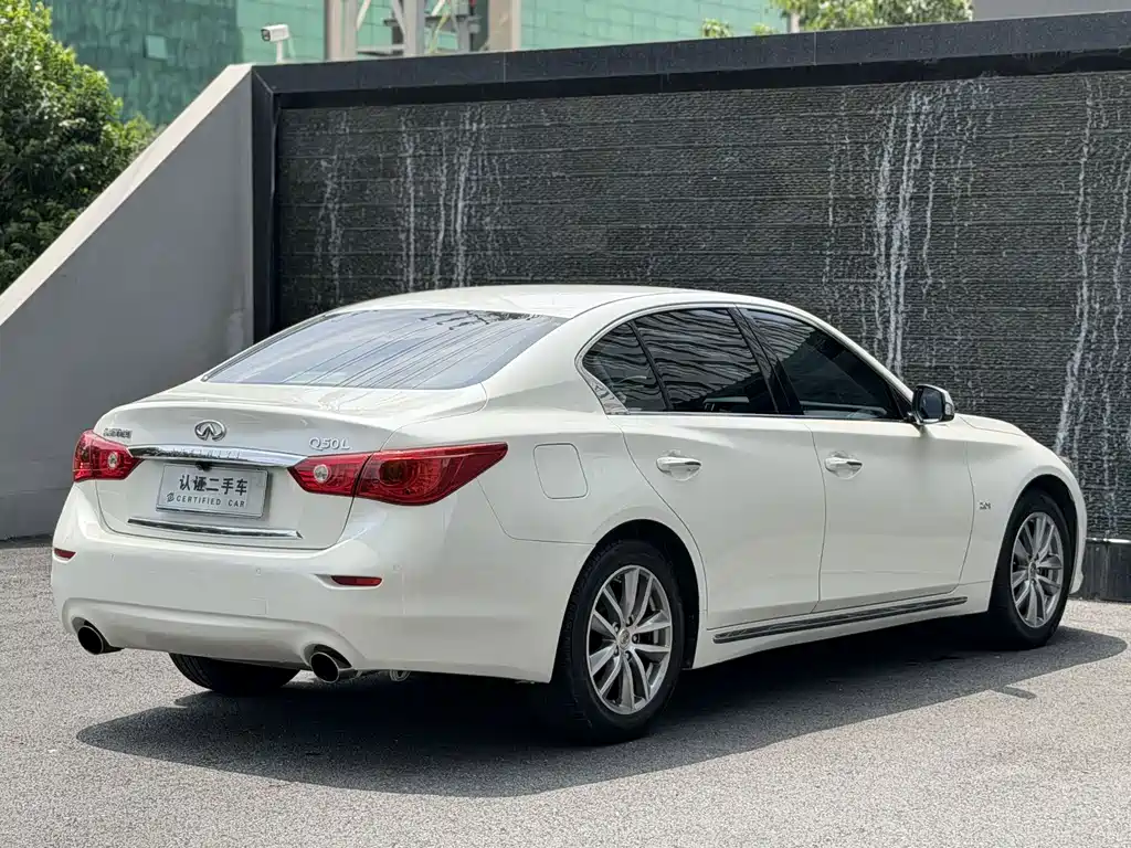 Infiniti Q50L — миниатюра 9