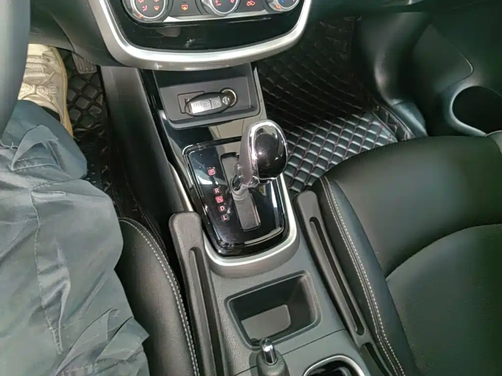 Nissan Tiida — миниатюра 14