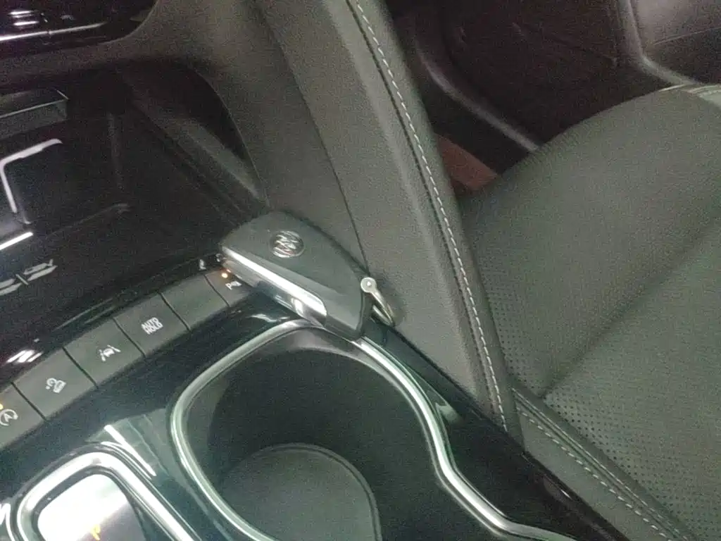 Buick Envision Plus — миниатюра 9