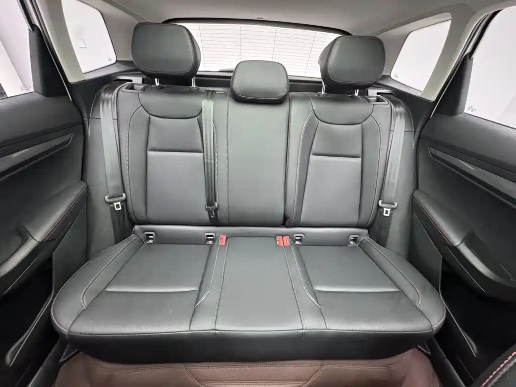 Skoda Karoq — миниатюра 12
