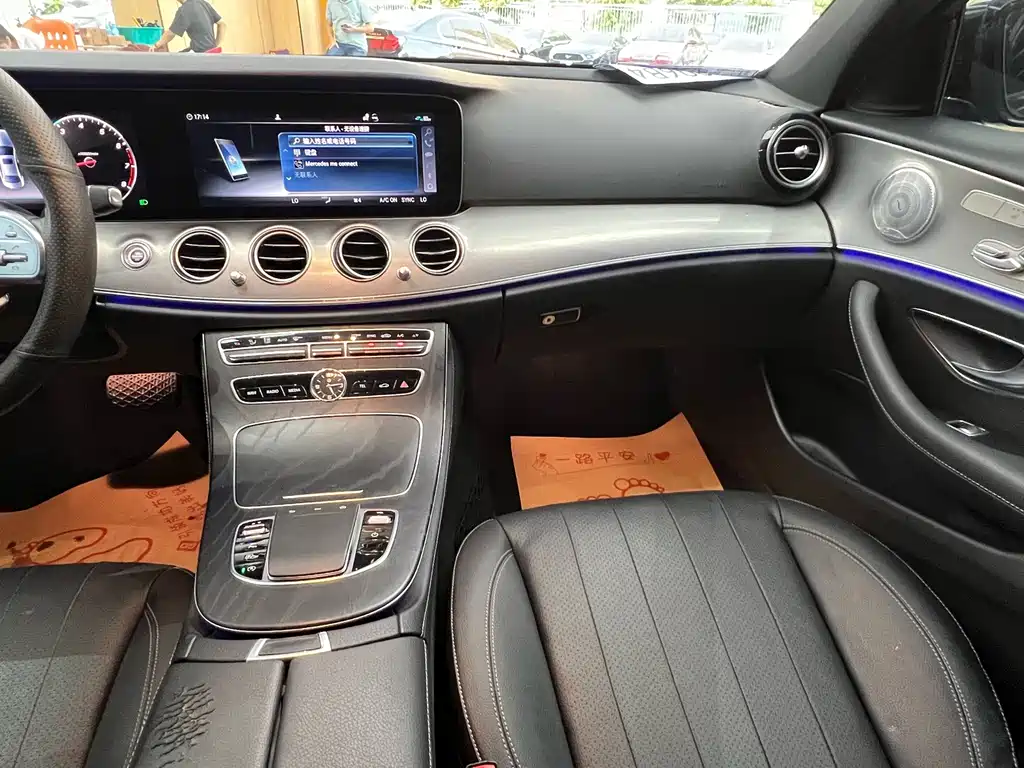 Mercedes-Benz E-Class (Import) — миниатюра 29