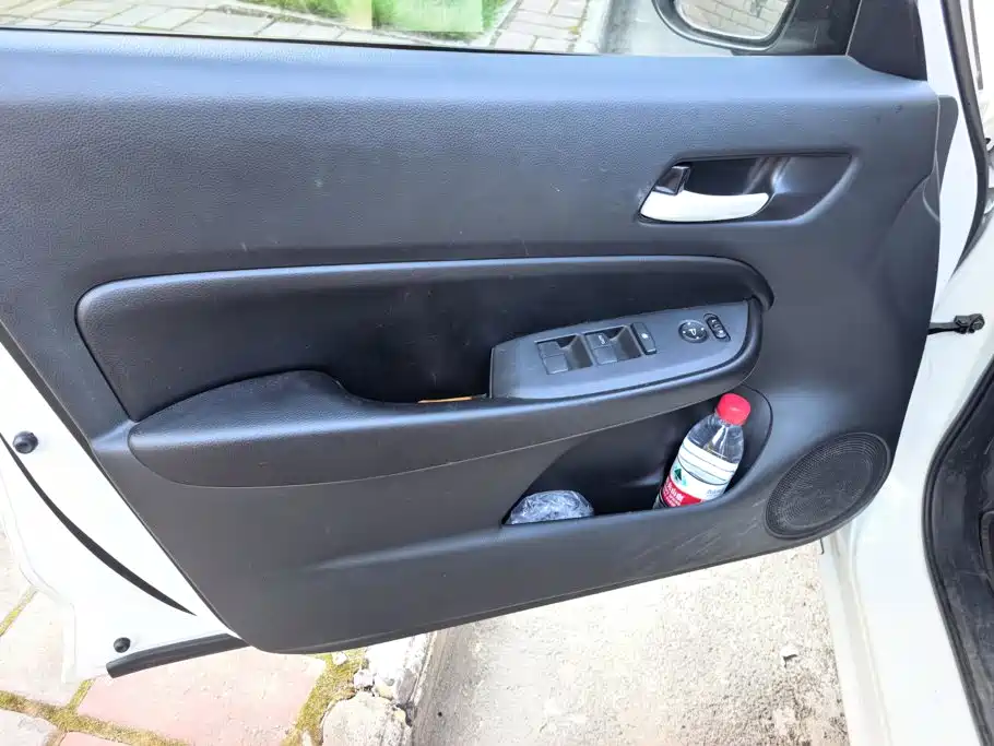Honda Fit — миниатюра 7