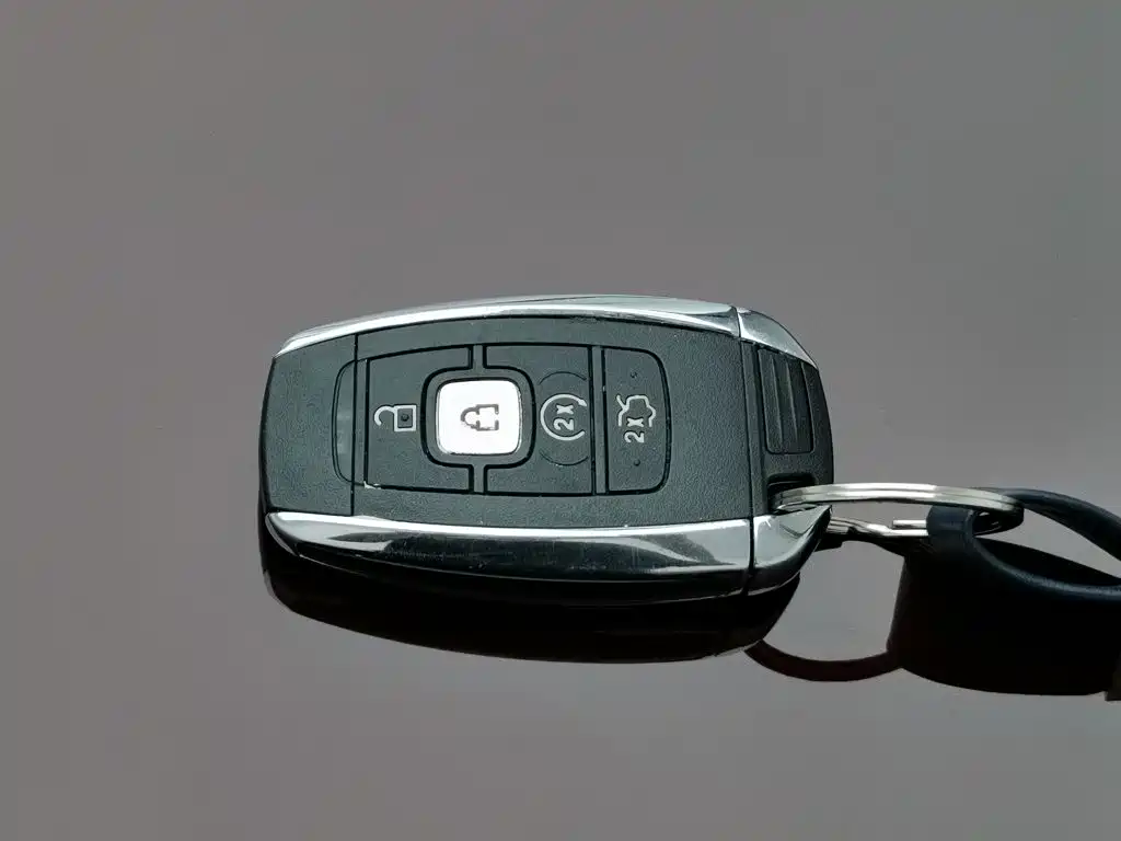 Lincoln MKC — миниатюра 19