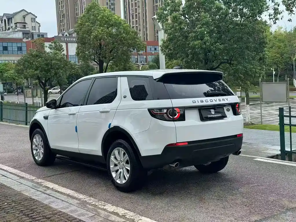 Land Rover Discovery Sport — миниатюра 9