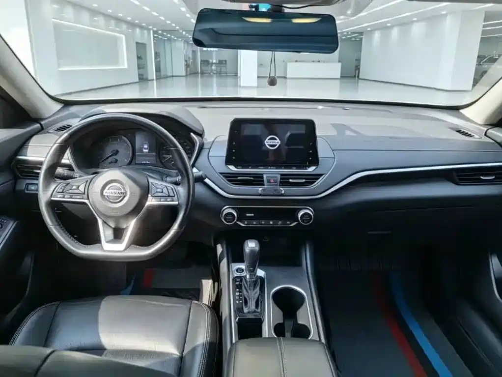 Nissan Teana — миниатюра 5
