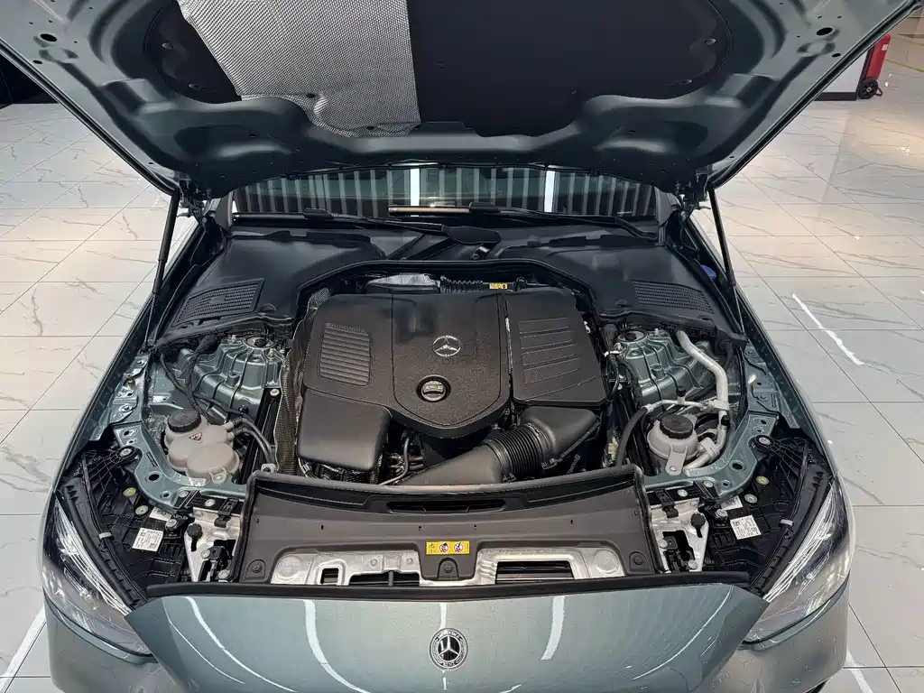 Mercedes-Benz C-Class — миниатюра 15