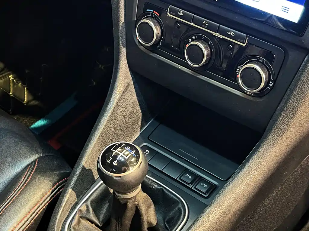 Volkswagen Golf — миниатюра 7