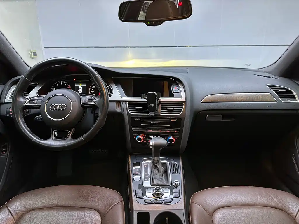 Audi A4L — миниатюра 12