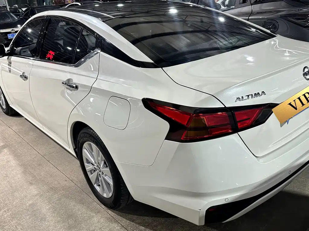 Nissan Teana — миниатюра 3