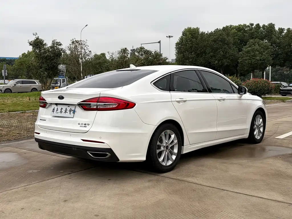 Ford Mondeo — миниатюра 5