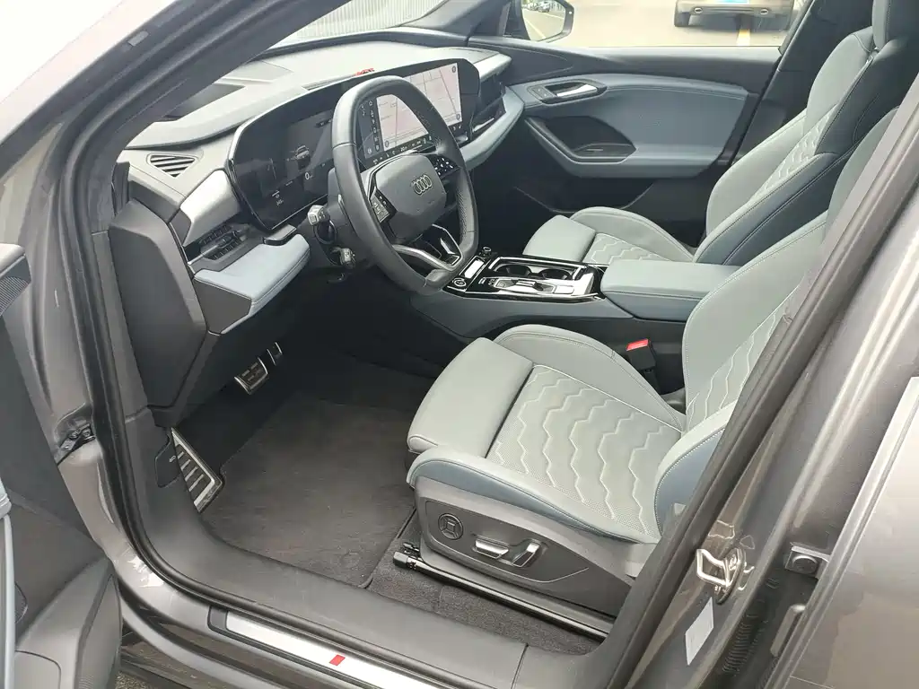 Audi Q6L e-tron