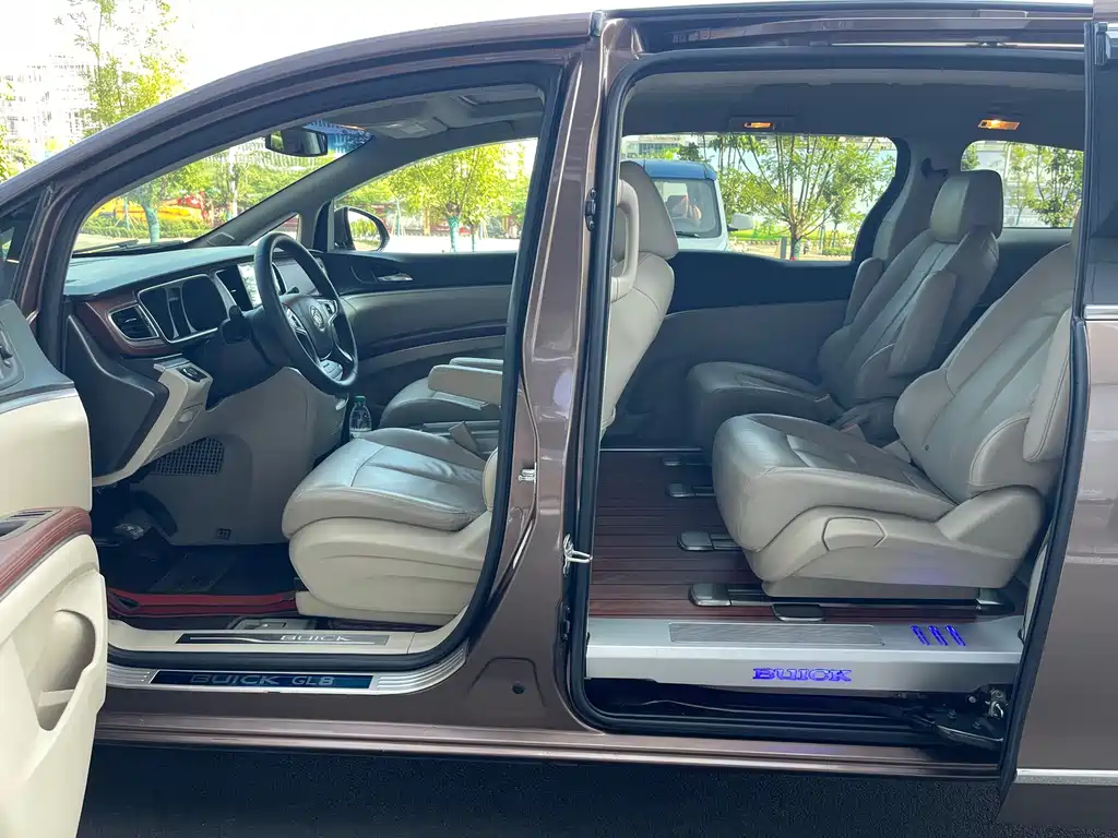 Buick GL8 2018 28T Luxury VI