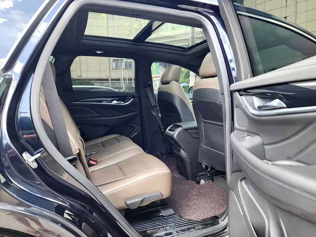Buick Enclave — миниатюра 12
