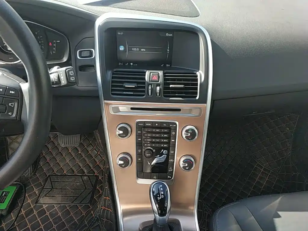 Volvo XC60 — миниатюра 13