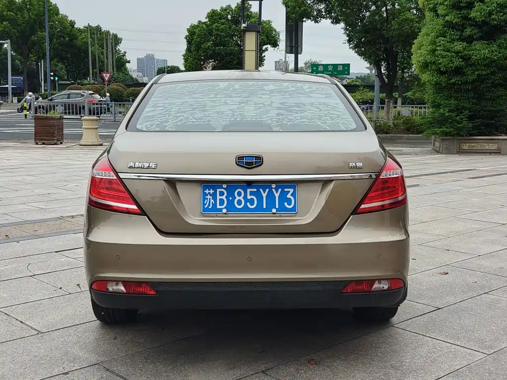 Geely Emgrand — миниатюра 5