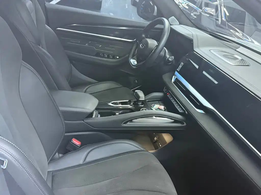 Geely Xingyue L — миниатюра 10