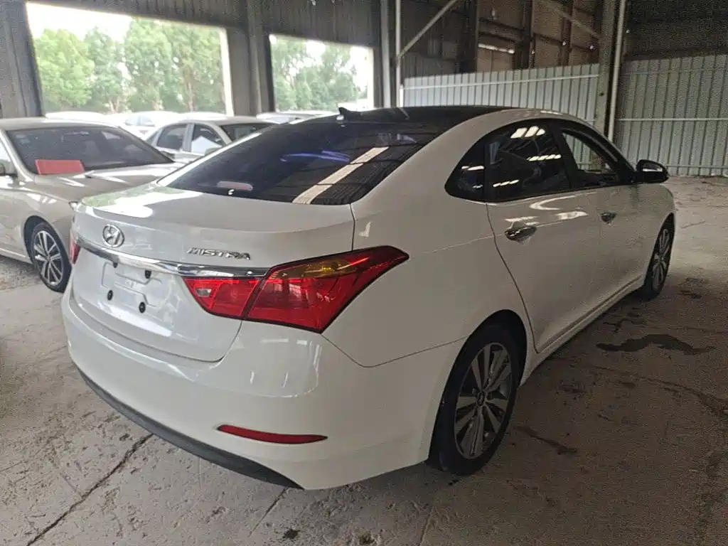 Hyundai Mistra — миниатюра 7