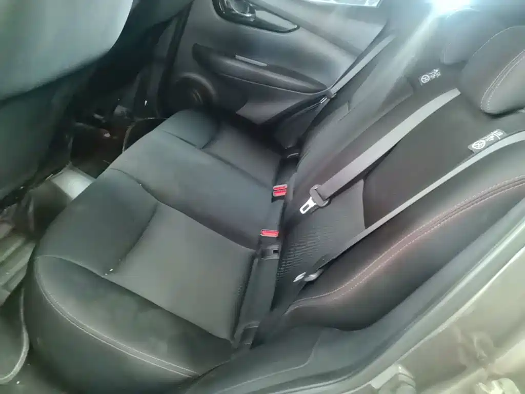 Nissan Qashqai — миниатюра 17