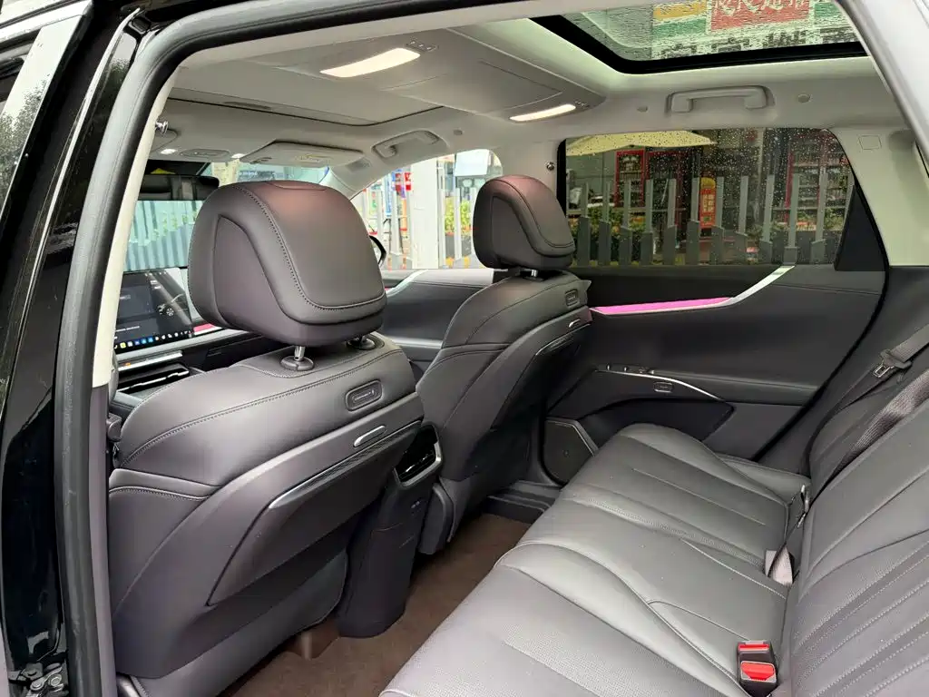 Buick Electra E7 — миниатюра 11