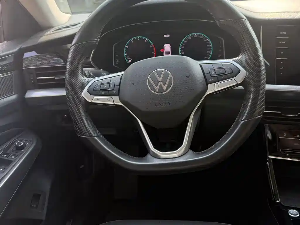 Volkswagen Passat — миниатюра 10
