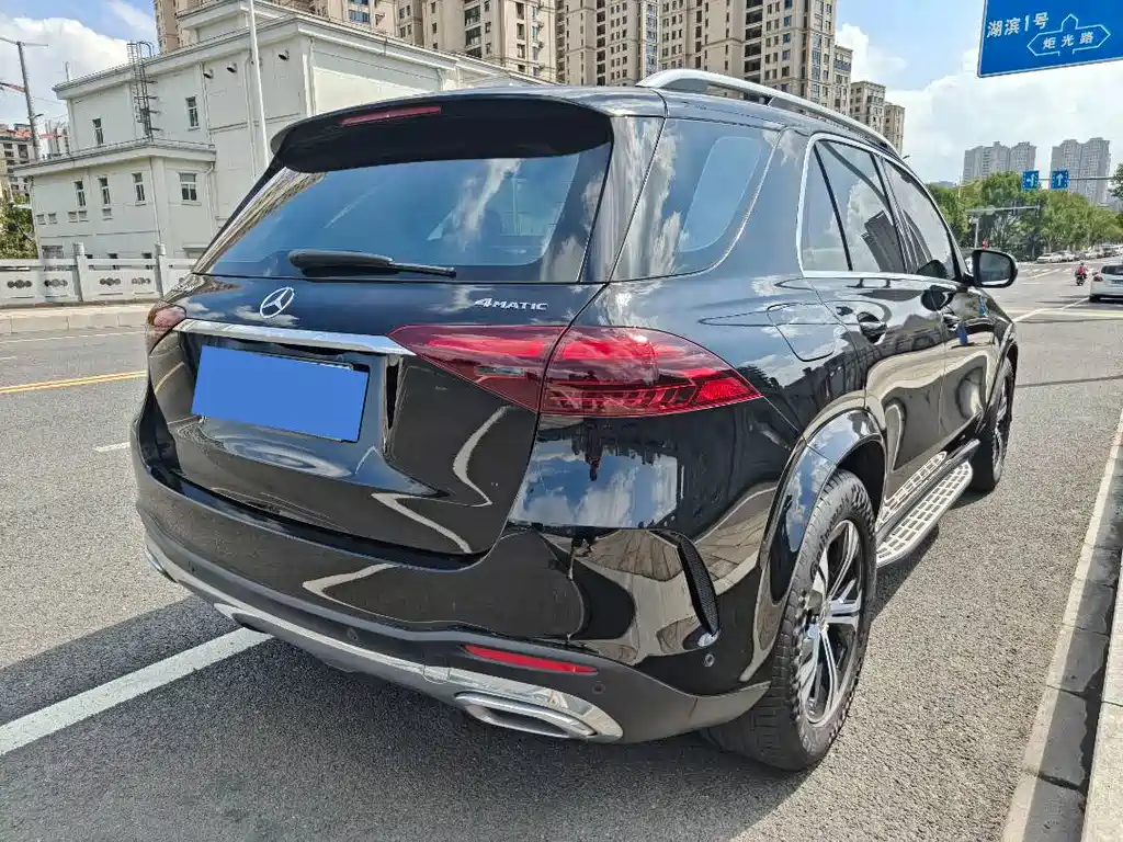 Mercedes-Benz GLE (Import) — миниатюра 8