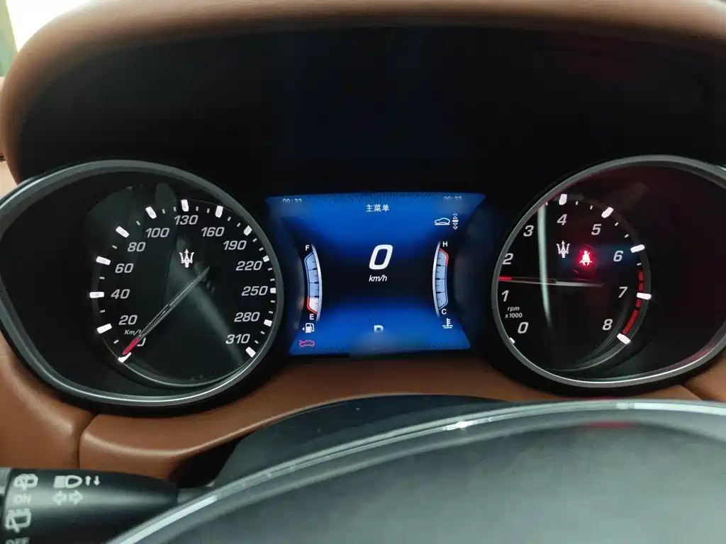 Maserati Levante — миниатюра 4