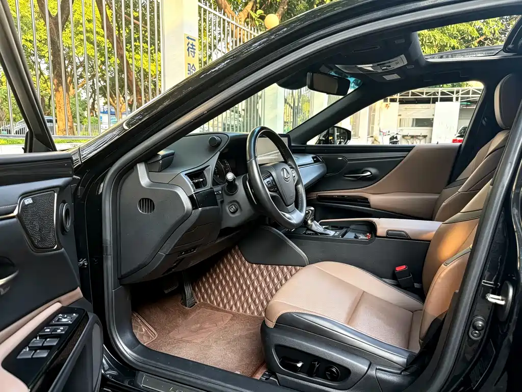 Lexus ES — миниатюра 7