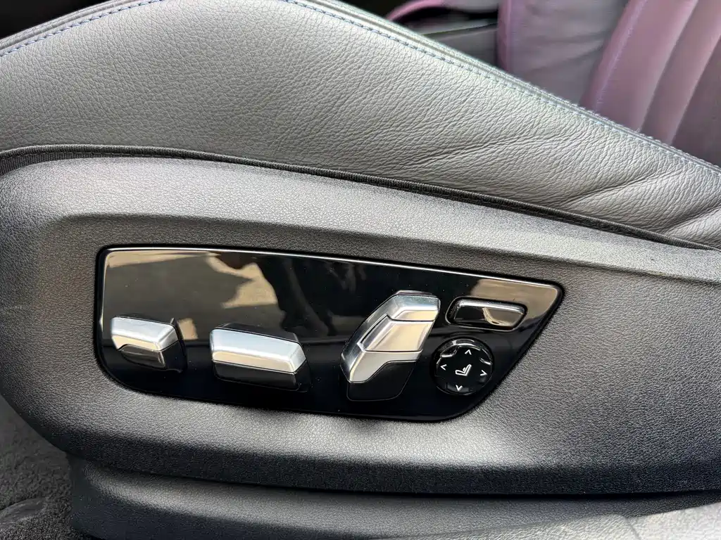 BMW 5 Series (Import) — миниатюра 10