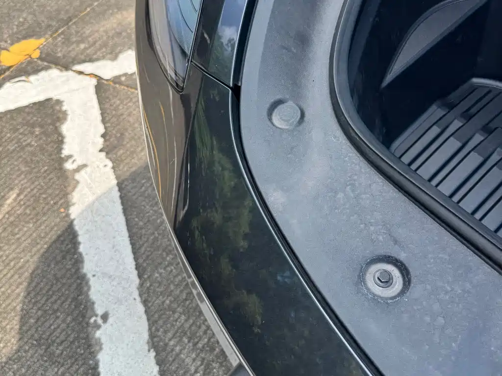 Tesla Model Y — миниатюра 14