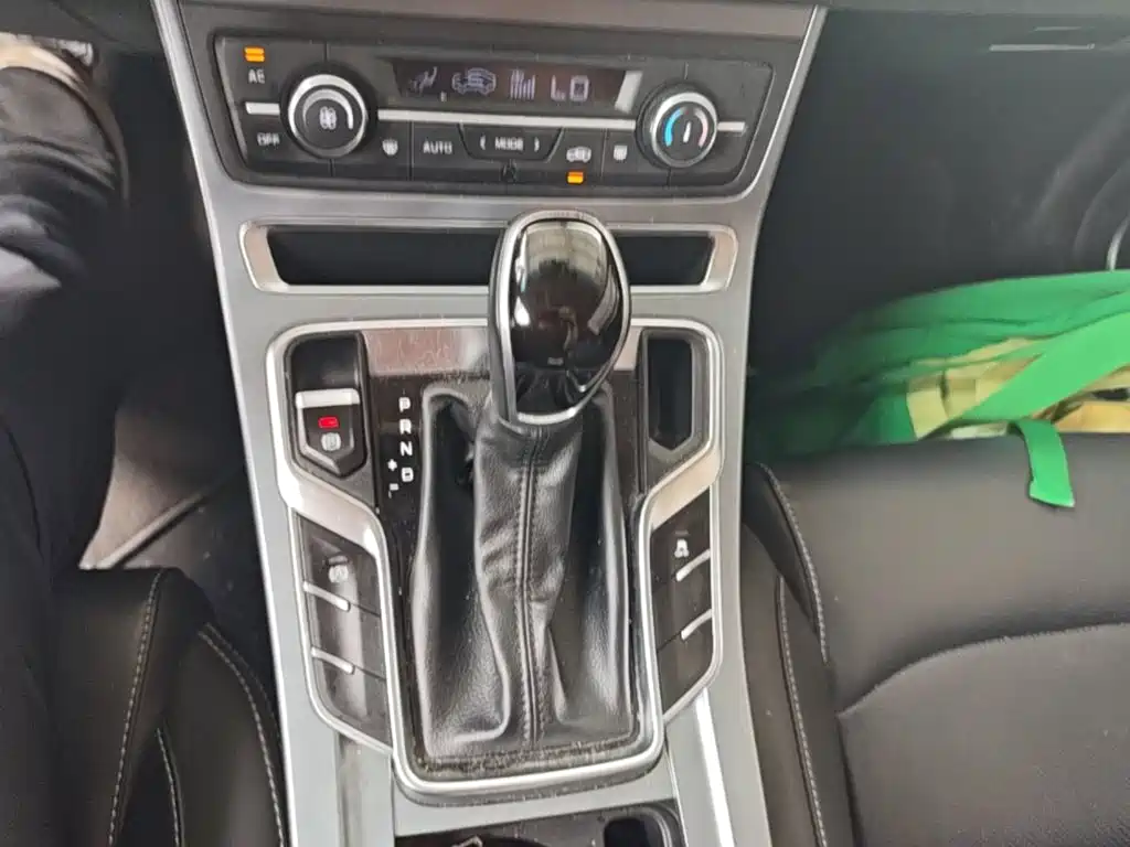Geely Emgrand — миниатюра 14