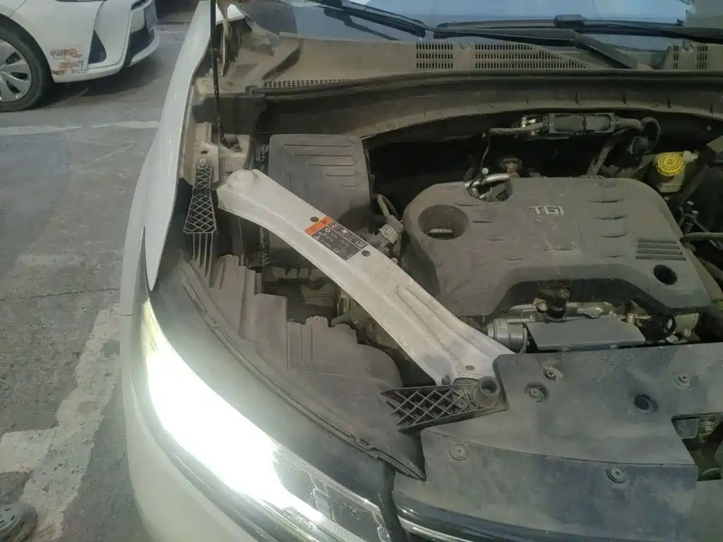 Roewe RX5 — миниатюра 20