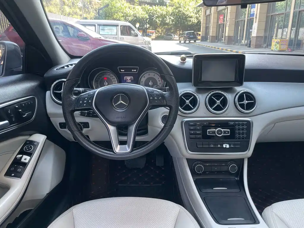 Mercedes-Benz GLA — миниатюра 17