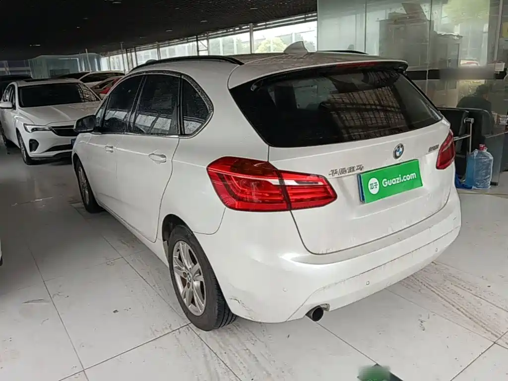 BMW 2 Series Active Tourer — миниатюра 5
