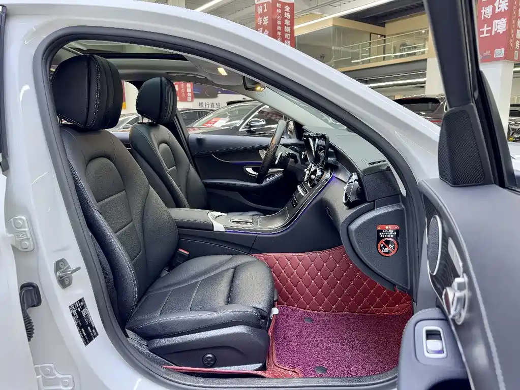 Mercedes-Benz C-Class — миниатюра 7